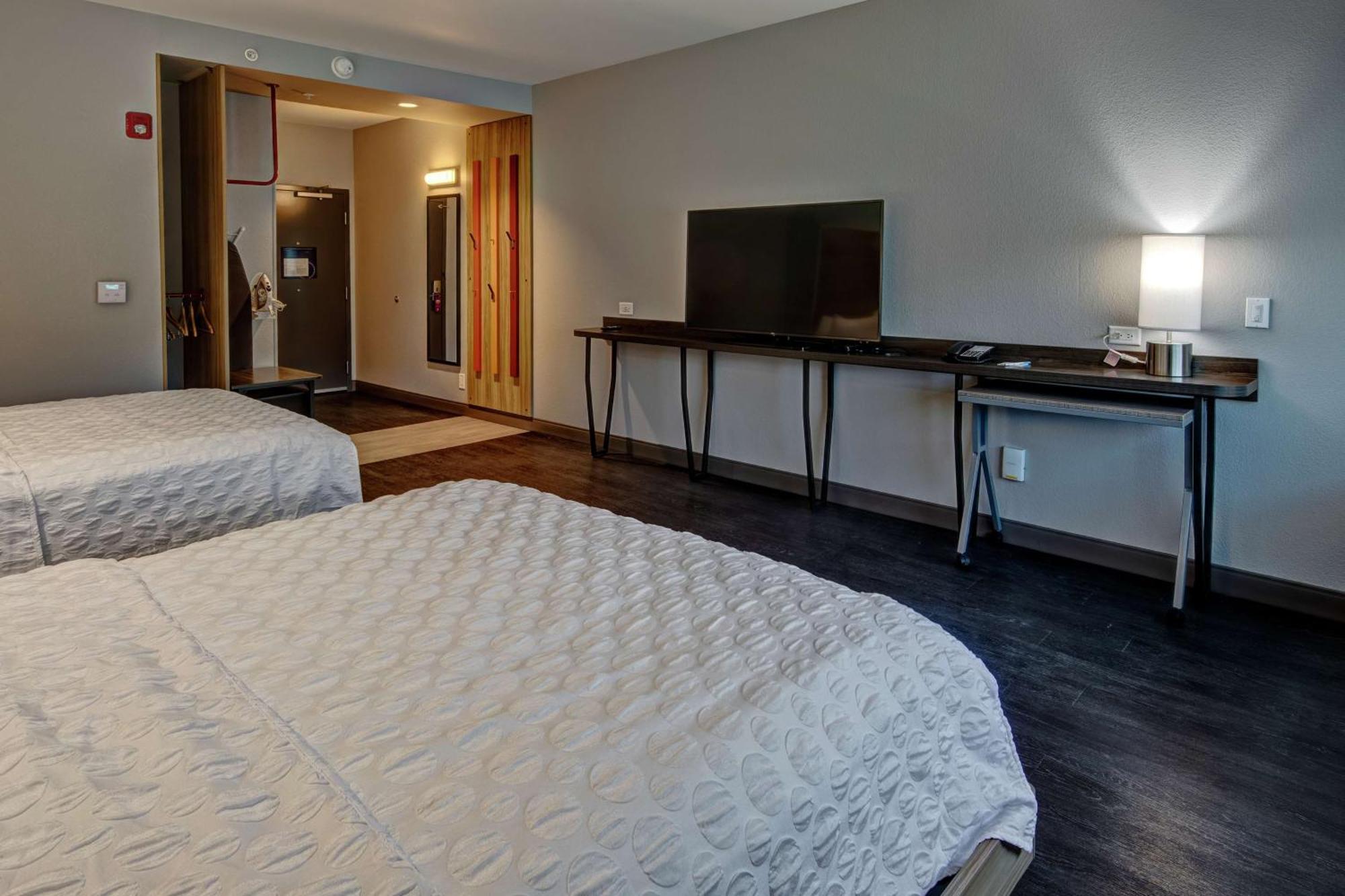 Tru By Hilton Roanoke Hollins Hotel Kültér fotó